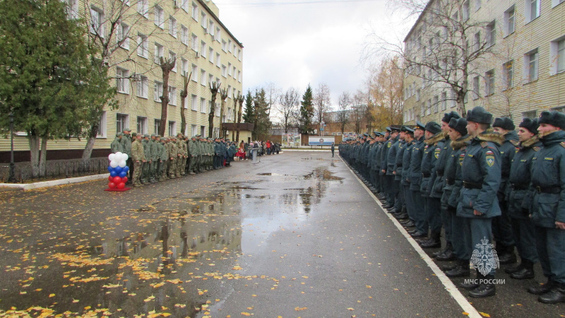 Встреча  отрядов  из служебных  командировок