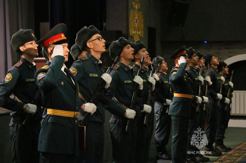 Торжественное  принятие  Военной  присяги