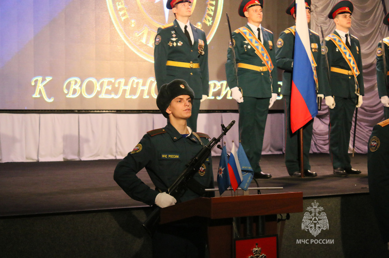 Торжественное  принятие  Военной  присяги