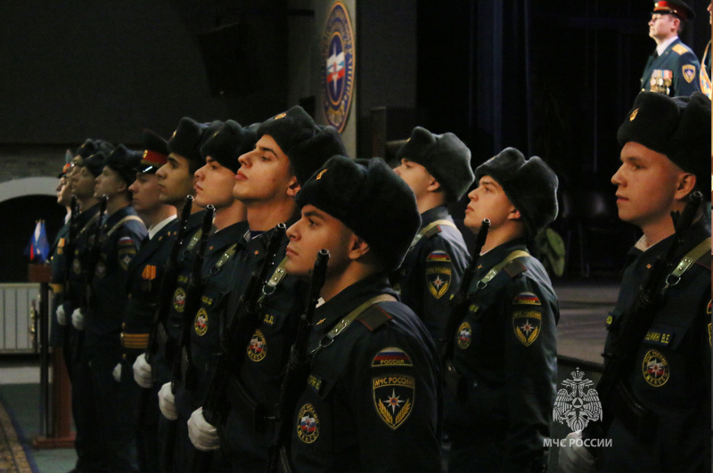 Торжественное  принятие  Военной  присяги