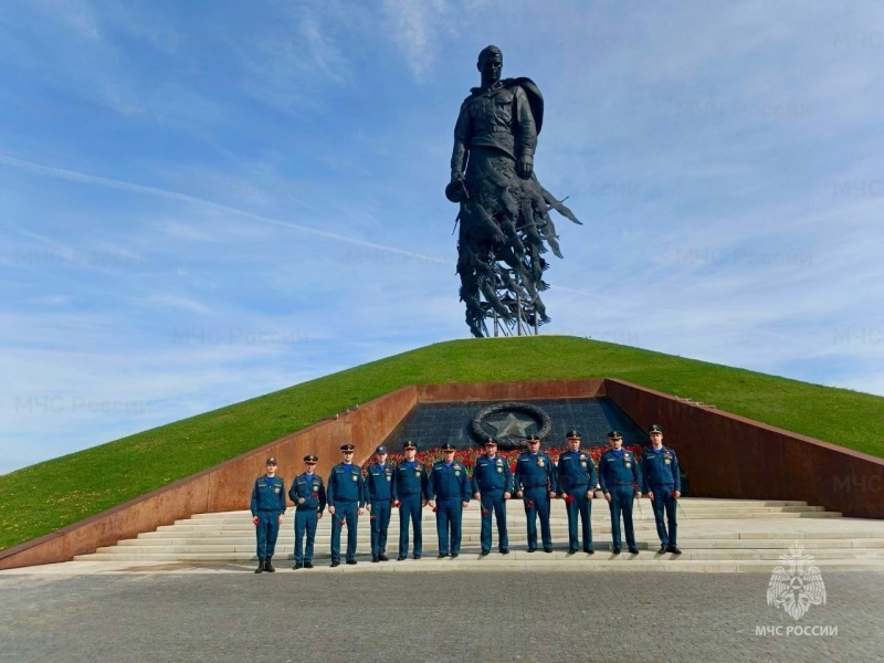 Спасатели Центра почтили память героев Великой Отечественной войны