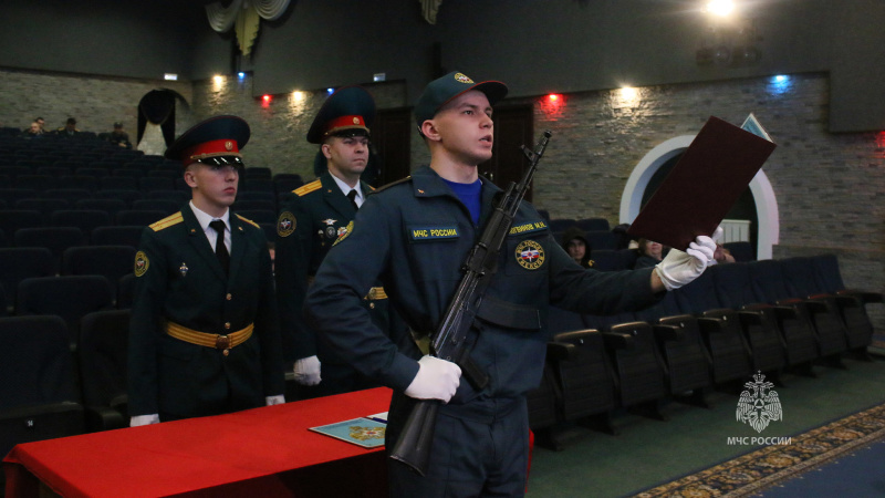 Торжественное   принятие   Военной  присяги