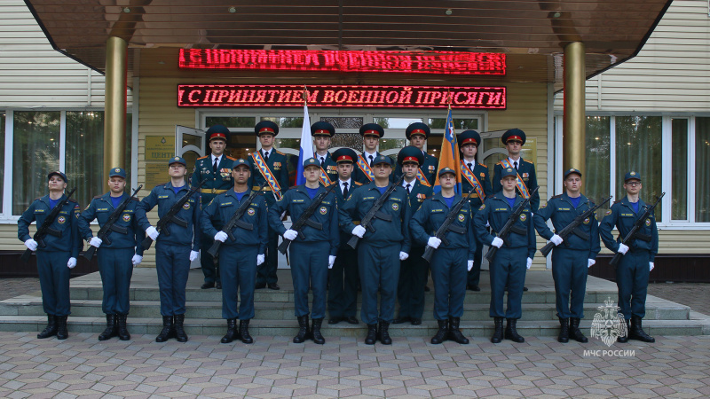 Торжественное  принятие   Военной   присяги