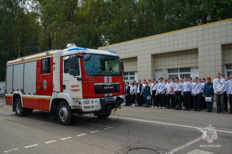 Участие в торжественном мероприятии, посвященном началу обучения первокурсников колледжа имени маршала В.И. Чуйкова Участие в торжественном мероприятии, посвященном началу обучения первокурсников колледжа имени маршала В.И. Чуйкова