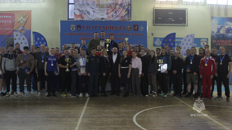 Третье место по гиревому спорту среди сотрудников территориального пожарно-спасательного гарнизона г. Москвы