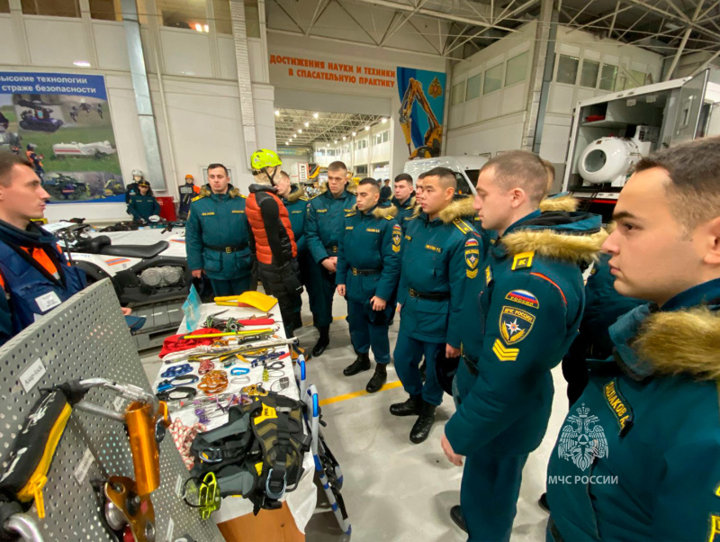 Практика  курсантов  АГЗ МЧС России Практика  курсантов  АГЗ МЧС России