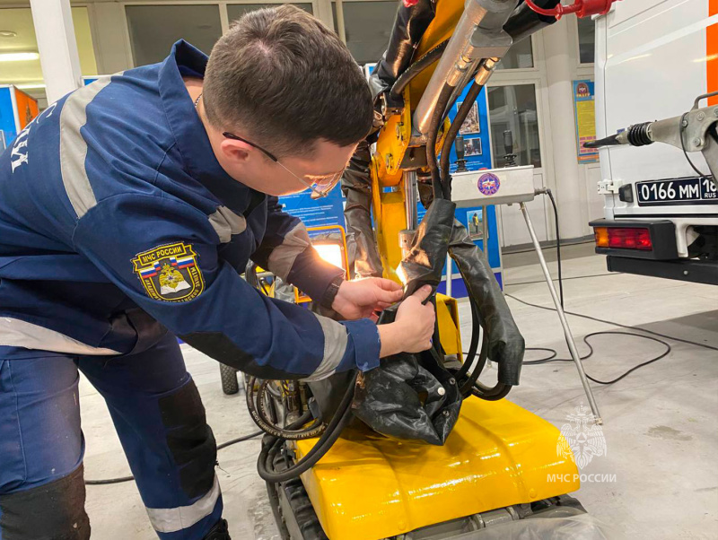 Практика  курсантов  АГЗ МЧС России Практика  курсантов  АГЗ МЧС России