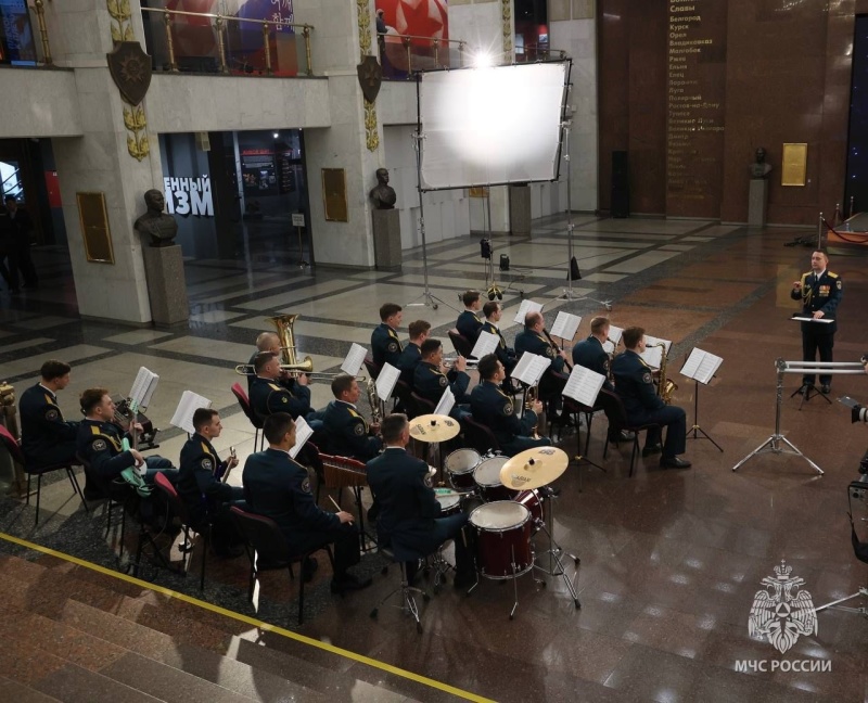 Оркестр Центра «Лидер» МЧС России принял участие в проекте «Улицы в лицах»