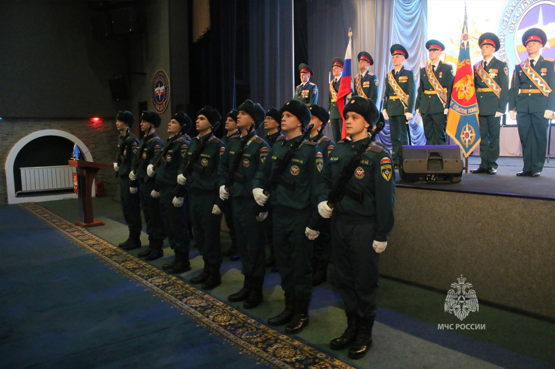 Торжественное   принятие   Военной   присяги