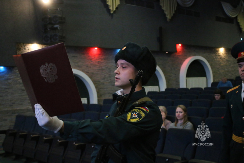 Торжественное   принятие   Военной   присяги