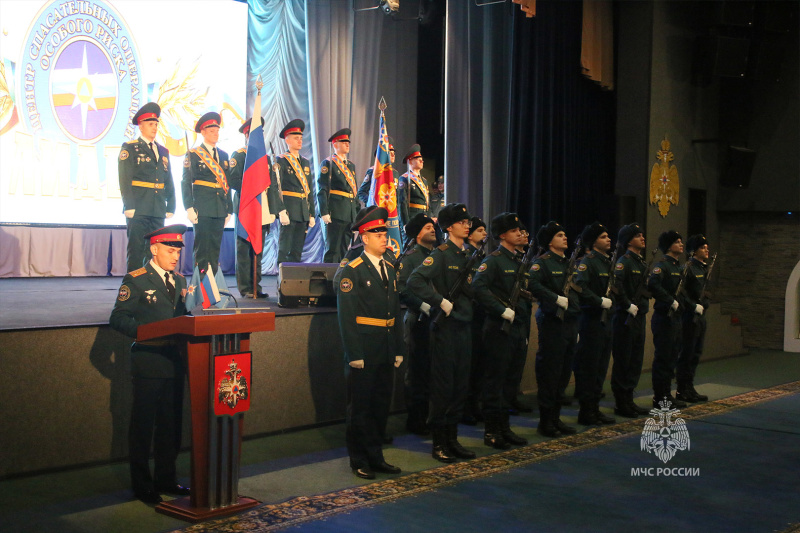 Торжественное   принятие   Военной   присяги