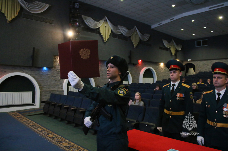 Торжественное   принятие   Военной   присяги