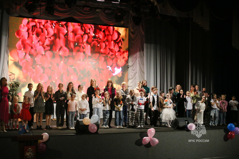 Праздничный  концерт,  посвященный Дню матери