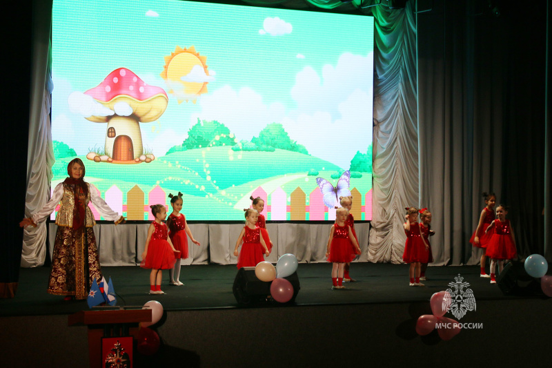 Праздничный  концерт,  посвященный Дню матери