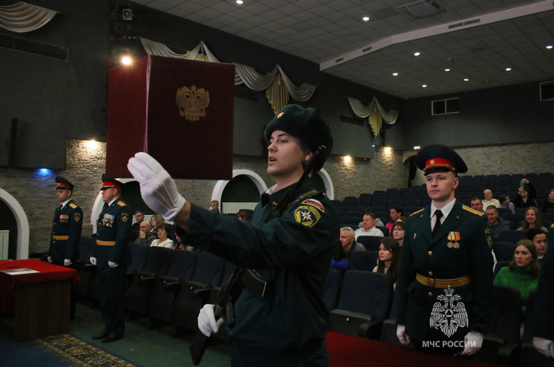 Торжественное   принятие    Военной   присяги