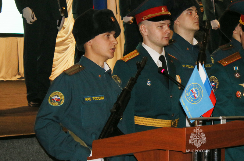 Торжественное   принятие    Военной   присяги