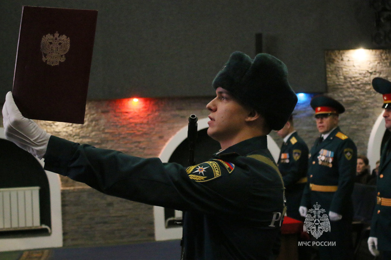 Торжественное   принятие    Военной   присяги