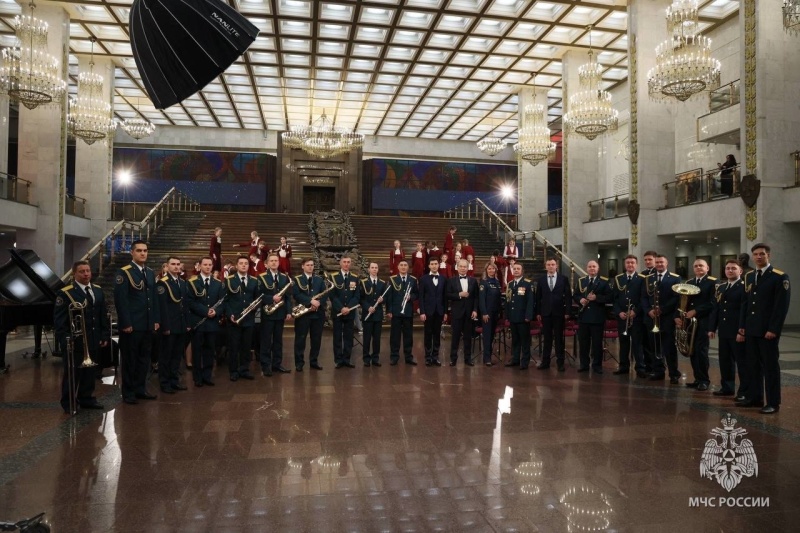 Оркестр Центра «Лидер» МЧС России в памятном видеоклипе ко Дню Героев Отечества