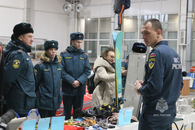 Проведение занятий со  слушателями АГПС МЧС России