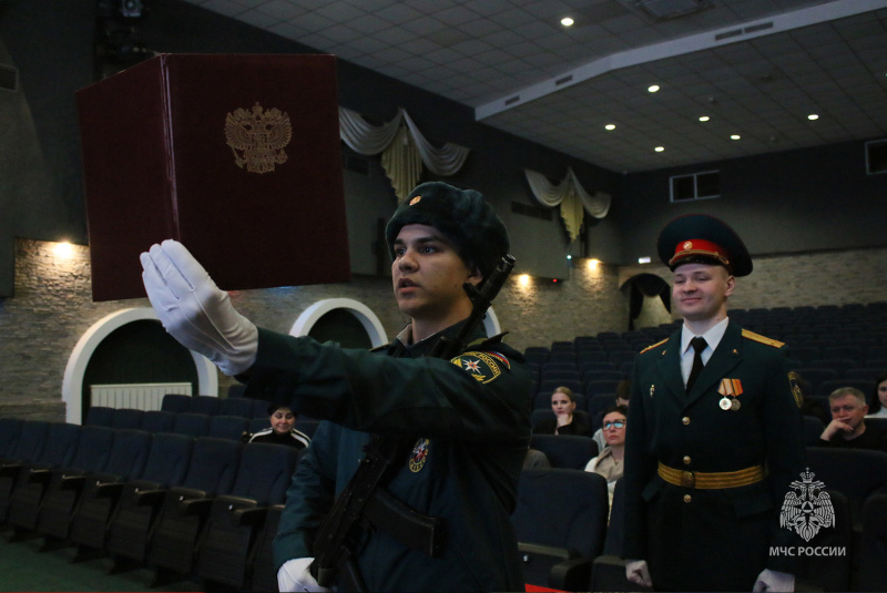 Торжественное    принятие     Военной   присяги