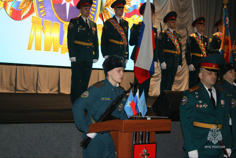 Торжественное    принятие     Военной   присяги