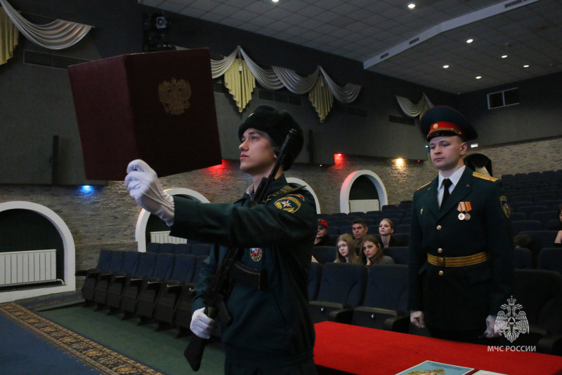 Торжественное    принятие     Военной   присяги