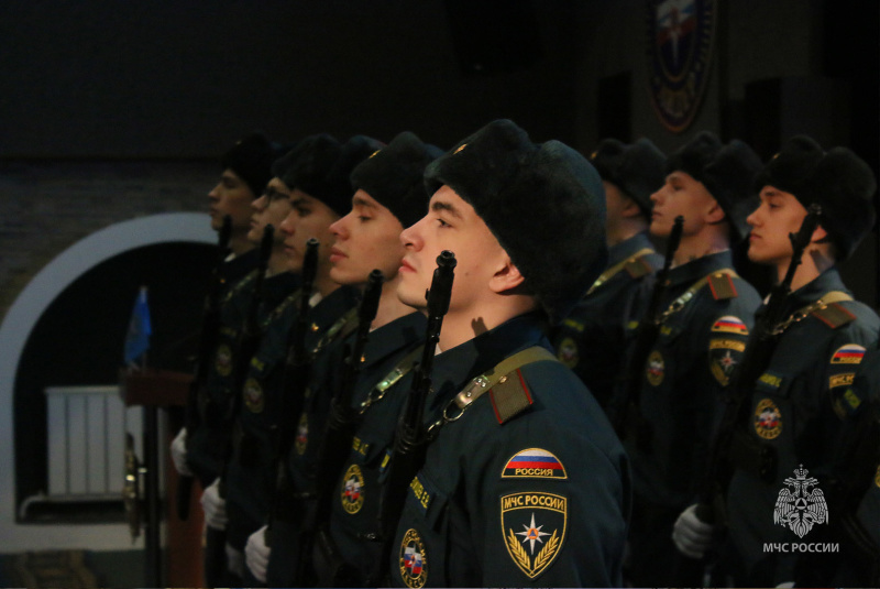 Торжественное    принятие     Военной   присяги