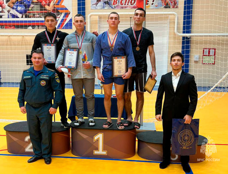Спасатели Центра успешно выступили на соревнованиях по самбо