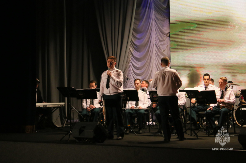 Праздничный концерт,  посвященный 35 летию МЧС России