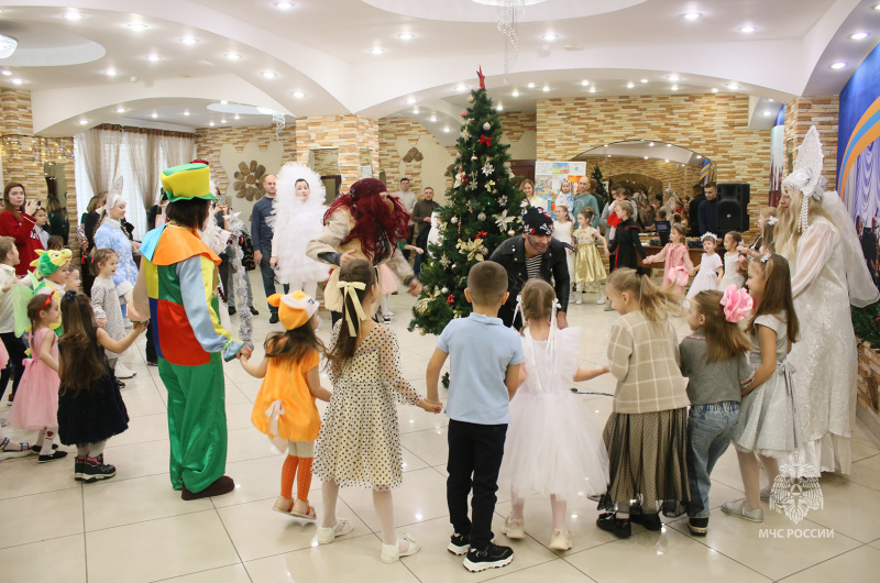 Новогодний  праздник   для детей