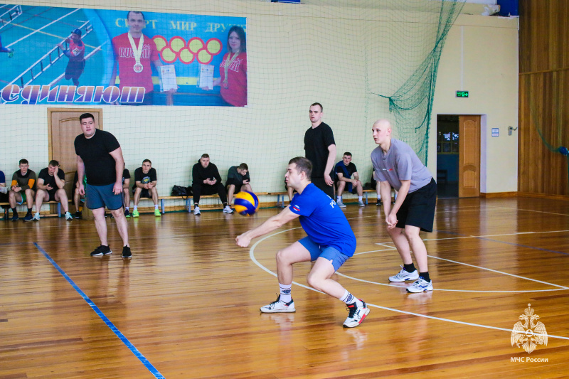В  Центре прошло  первенство  по волейболу