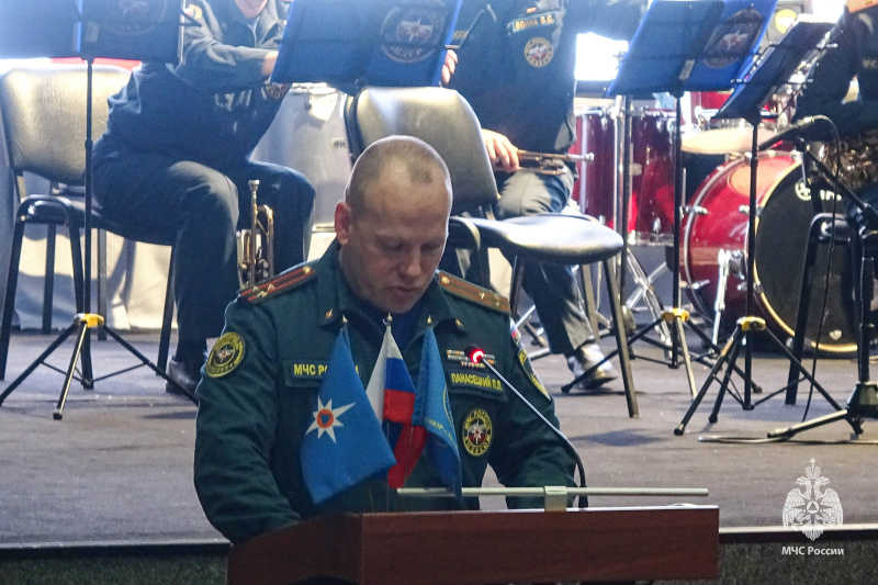 Политическое  информирование  личного  состава  Центра