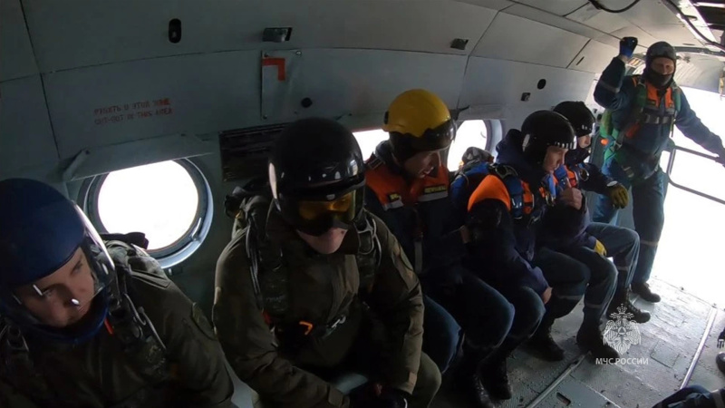 Сборы по выполнению учебно-тренировочных прыжков с парашютом