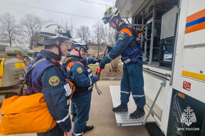 Полевой выход управления (РХБ защиты) и управления (робототехнических средств)