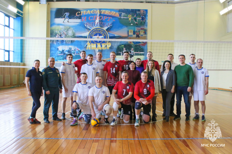 В Центре состоялся товарищеский матч, приуроченный ко Дню пожарной охраны