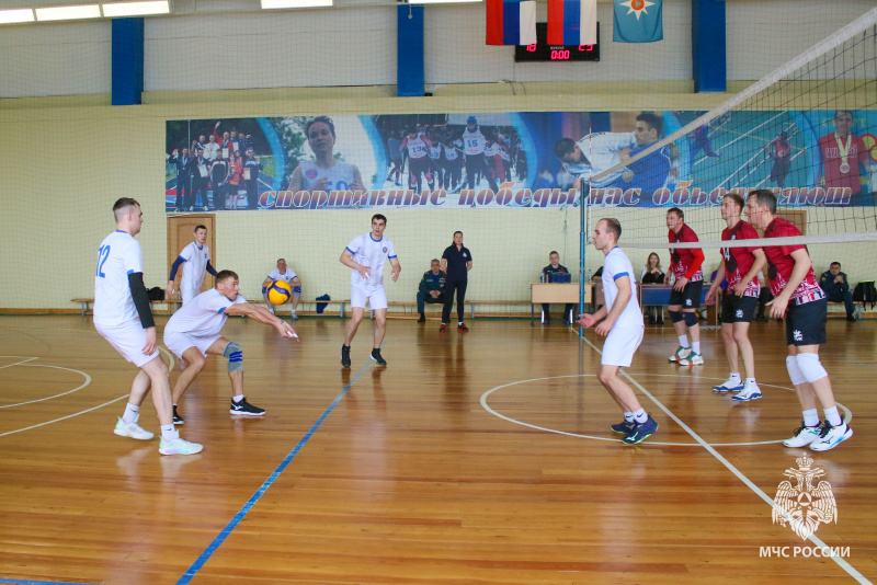 В Центре состоялся товарищеский матч, приуроченный ко Дню пожарной охраны