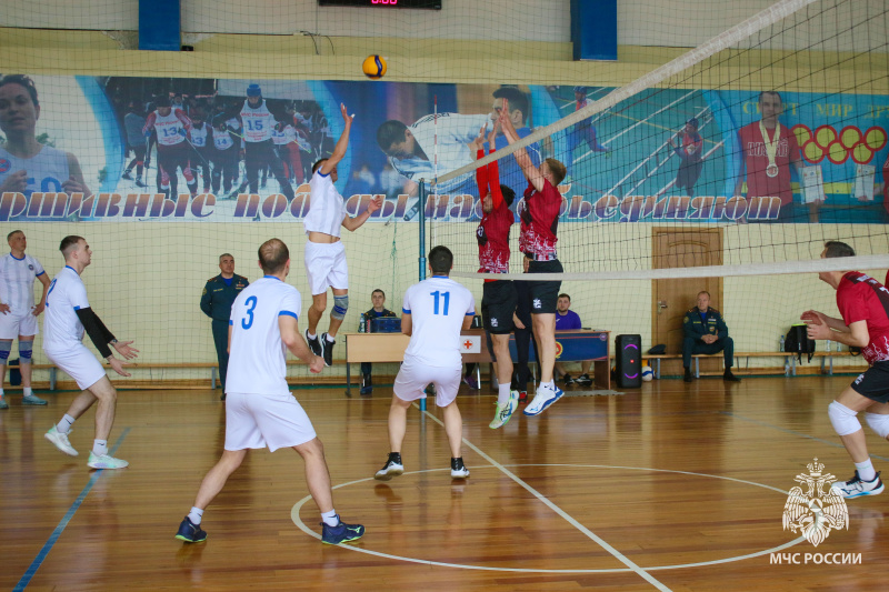 В Центре состоялся товарищеский матч, приуроченный ко Дню пожарной охраны