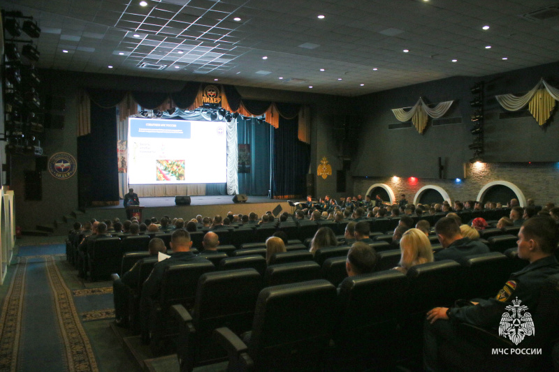 Пoлитичeское инфoрмирование личного состава Цeнтра