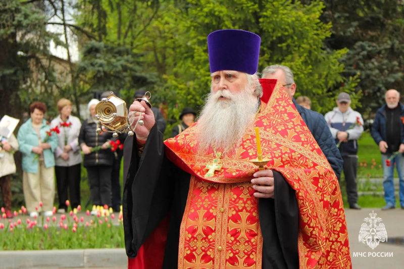 Спaсатели Центра почтили память героев Великой Отечественной войны