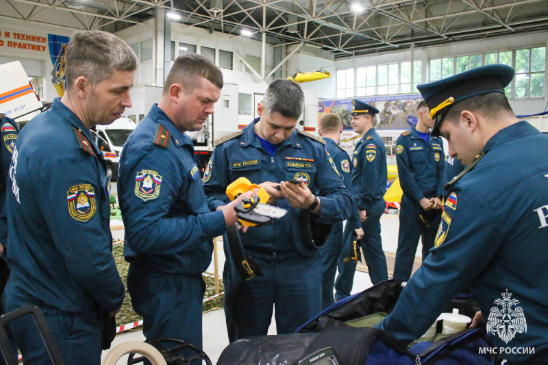 Занятие для слушателей факультета руководящего состава АГЗ МЧС России