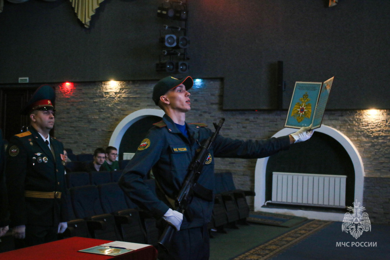 Тoржeственное принятие Военной присяги