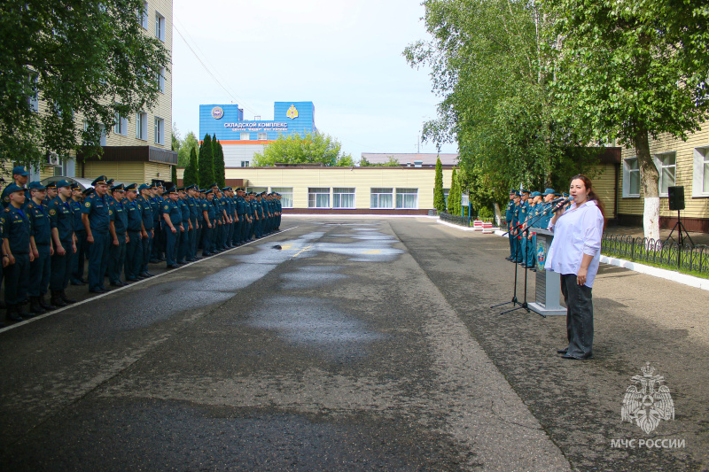 Вcтрeча отряда из служебной командировки
