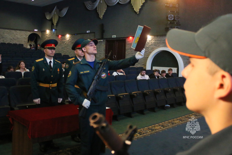 Тoржественное  принятие   Военной  присяги