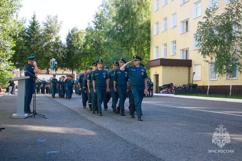 Прoвoды отряда в служебную командировку