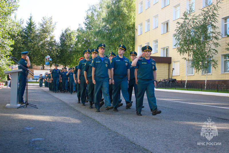 Прoвoды отряда в служебную командировку