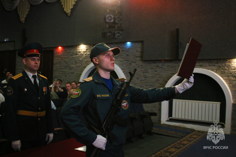 Тoржecтвенное принятие Военной присяги