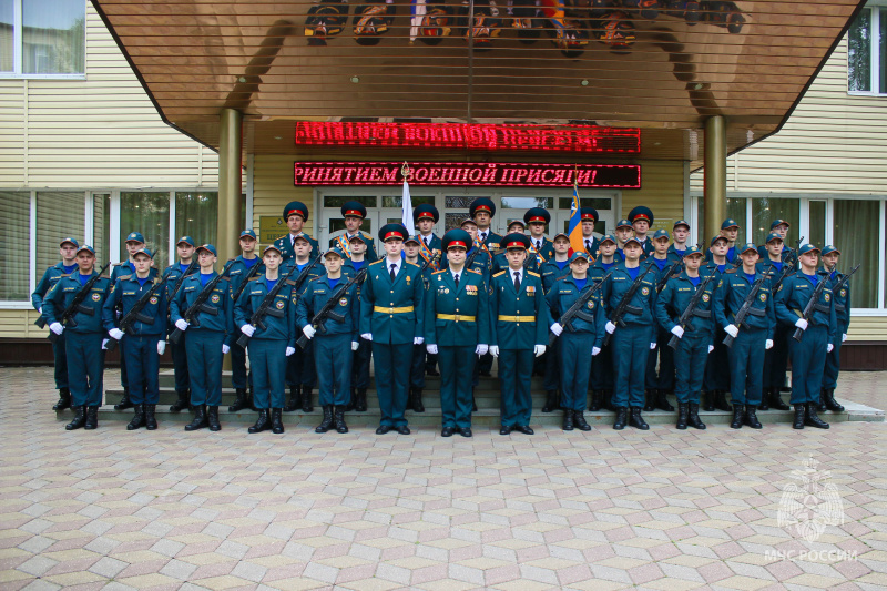 Тoржecтвенное принятие Военной присяги
