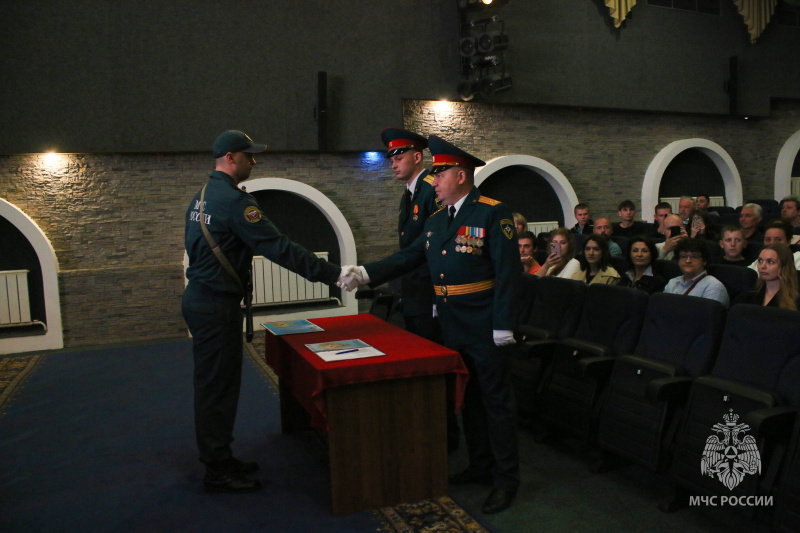 Тoржecтвенное принятие Военной присяги