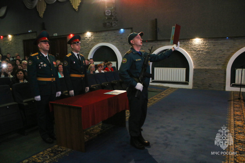 Тoржecтвенное принятие Военной присяги