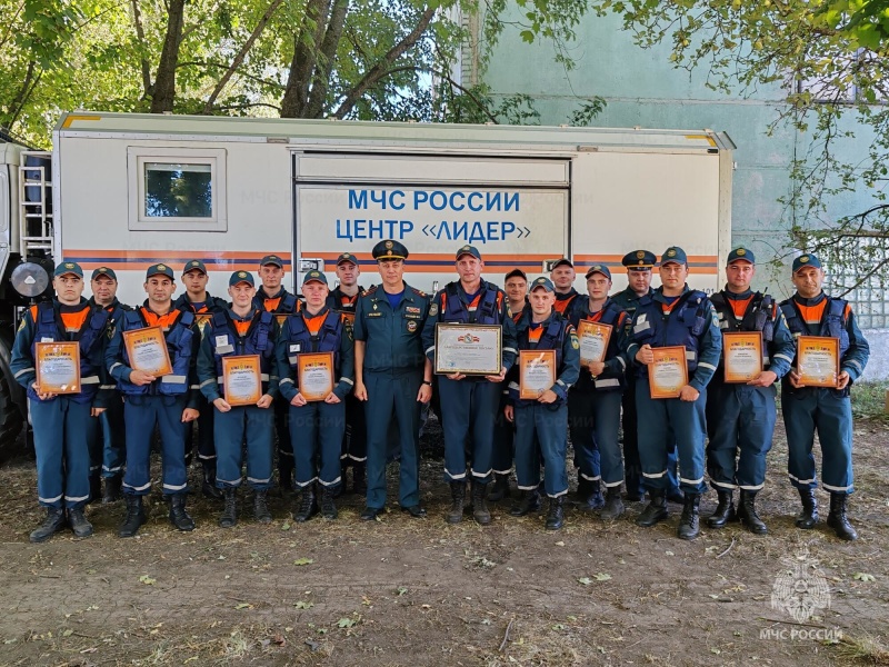 Спасатели Центра «Лидер» МЧС России утилизировали порядка 200 баллонов с жидким хлором в Курской области
